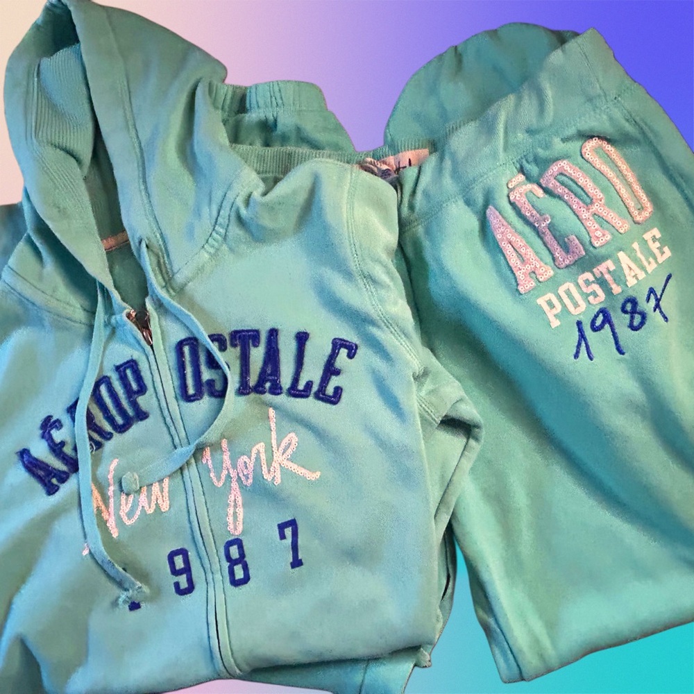 Y2K Aeropostale Zip Up Hoodie with Matching Sweats.